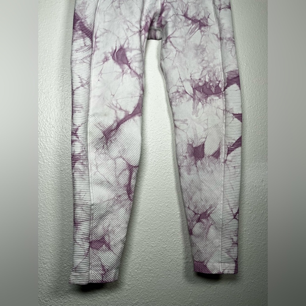 Aerie offline pink/purple 7/8 length tie dye leggings size large - Picture 4 of 11